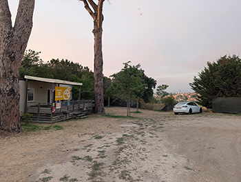 Camping Fabulous Mobile Home Pitch