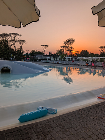 Hu Village Swimming Pool